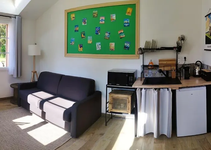 Peaceful Studio In Coye-La-Foret